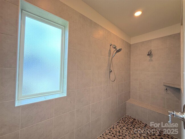 Building Photo - 14929 Baldridge Dr