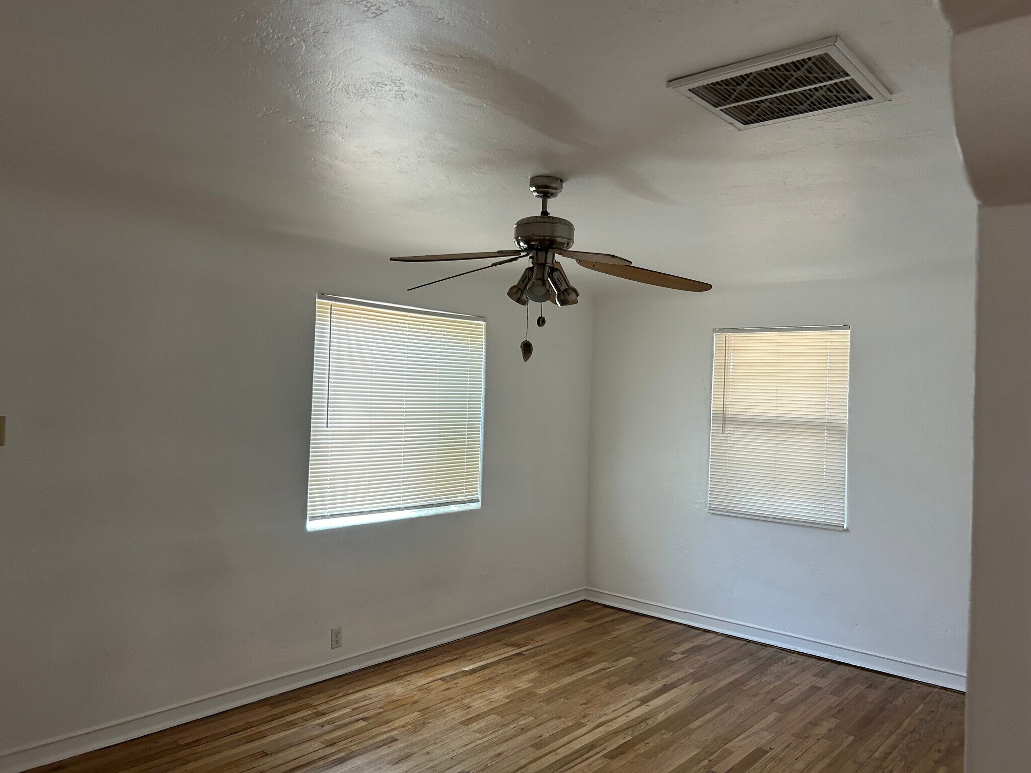 Living Area with ceiling fan - 185 Vinson Way