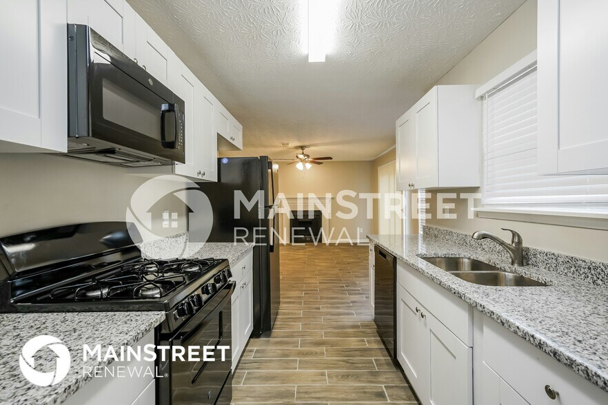 Building Photo - 5450 Forest Downs Cir