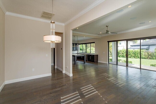 Building Photo - Modern Style Winter Park Home