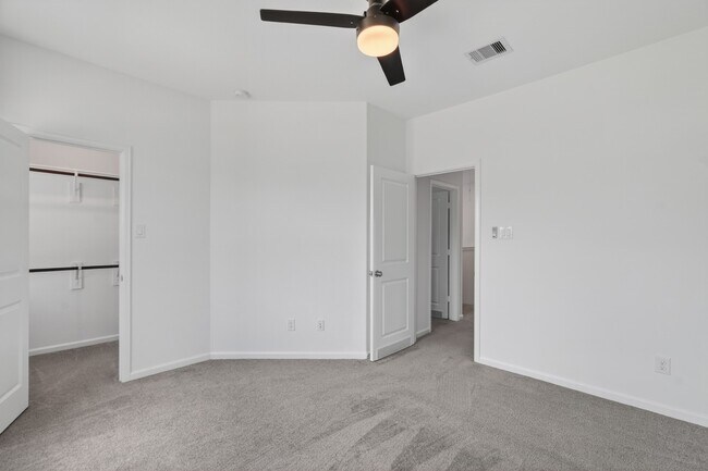 Building Photo - 5634 Amber Brook Ln