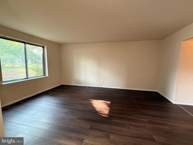 Building Photo - 171 Echelon Rd