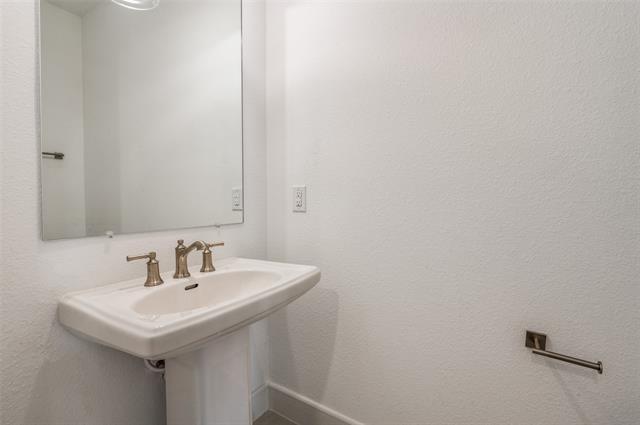 Building Photo - 8813 Creekhollow Ct