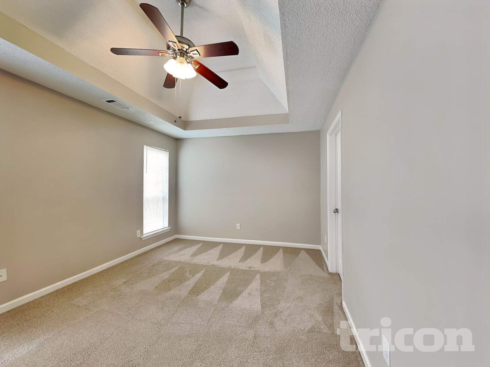 Building Photo - 5412 Village Ridge