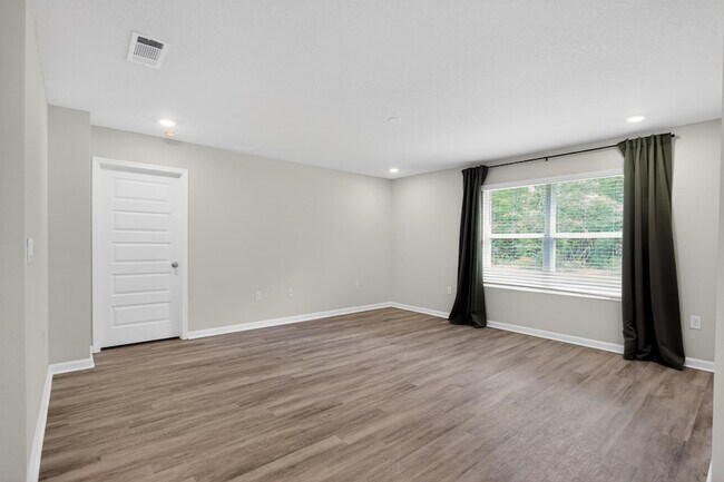 Building Photo - 6817 Interlachen Ln