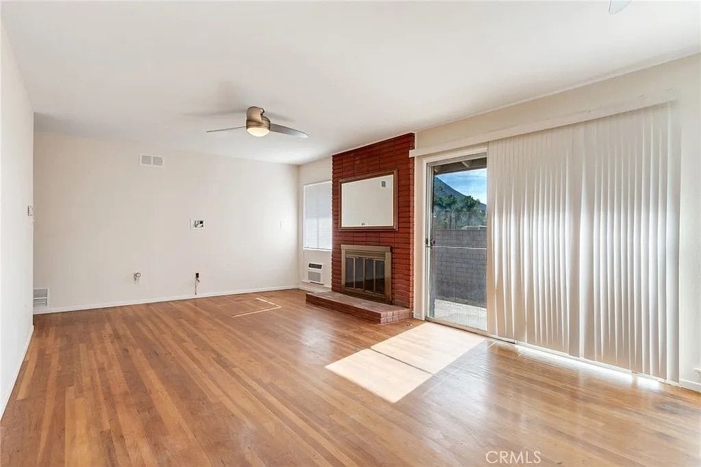 Building Photo - 194 W Blaine St