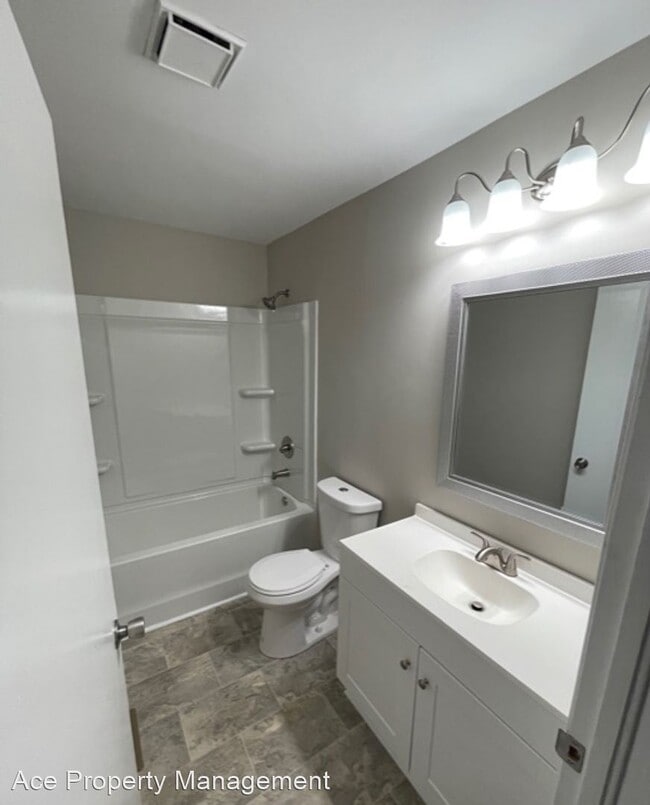 Building Photo - 3 br, 2 bath House - 606 Roxie Avenue
