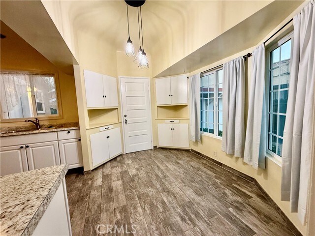 Building Photo - 2901 E Mariquita St