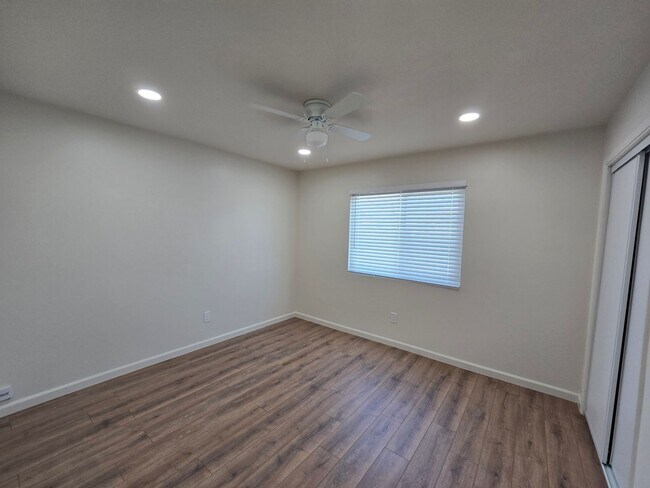 Building Photo - 801 Capehart Ct