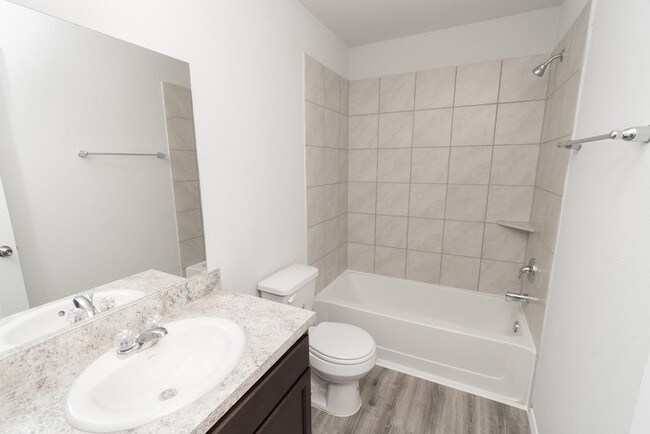 Building Photo - Treviso Gardens - 24430 Treviso Gardens Dr...