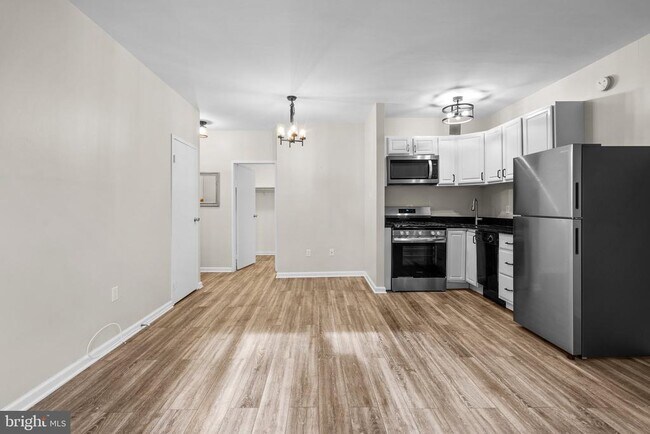 Building Photo - 2755 Ordway St NW