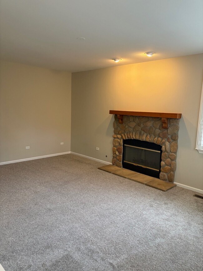 Building Photo - 2912 Forest Creek Ln