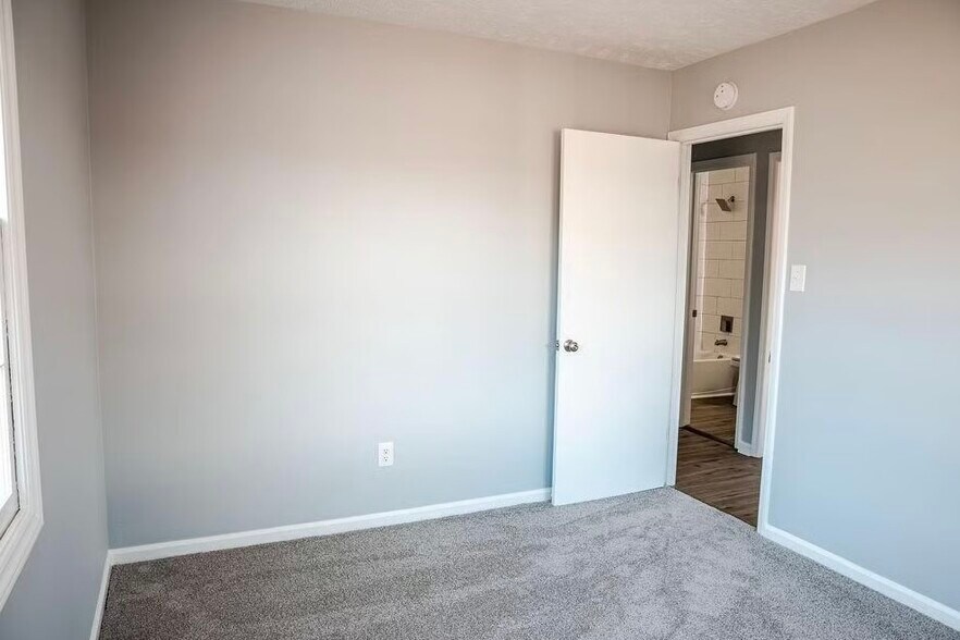 Building Photo - 410 Atwell Dr
