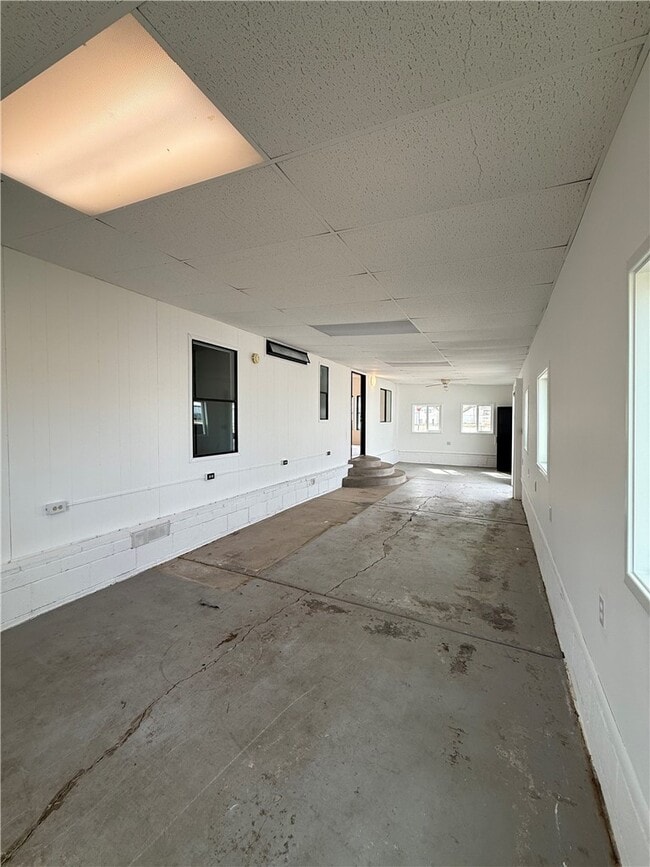 Building Photo - 2381 E Butler Ave