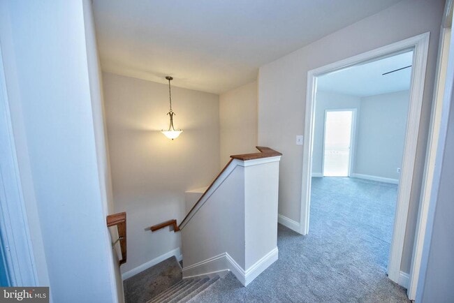 Building Photo - 580 Callander Way