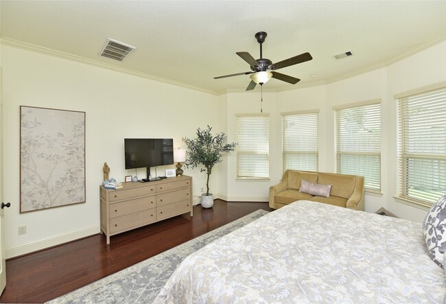 Building Photo - 13117 Stoneleigh Terrace Dr