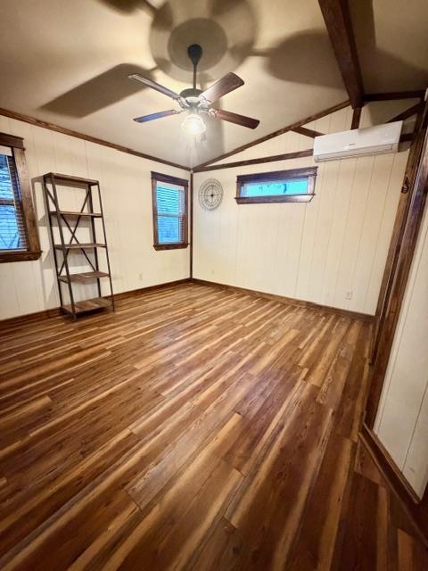 Building Photo - 520 Leisure Ln