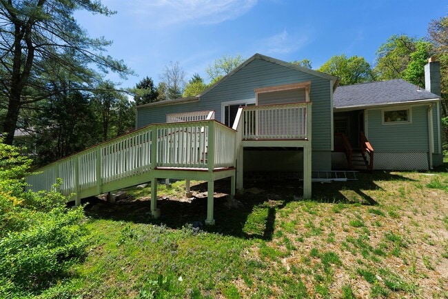 Building Photo - 21 Van Dam Rd