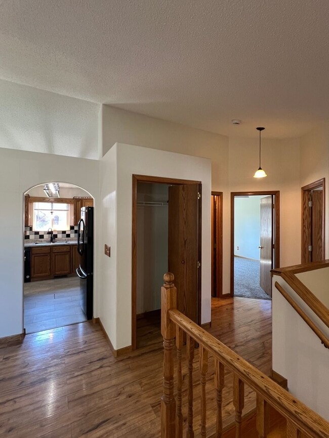 Building Photo - 4 Bedroom, 2 Bath Home for Rent