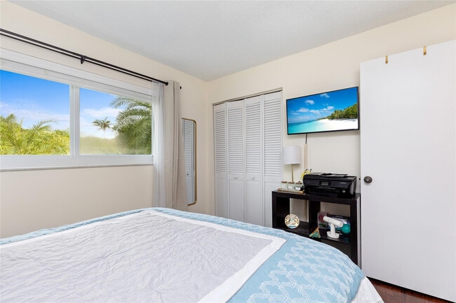 Building Photo - 3130 NW 69th St