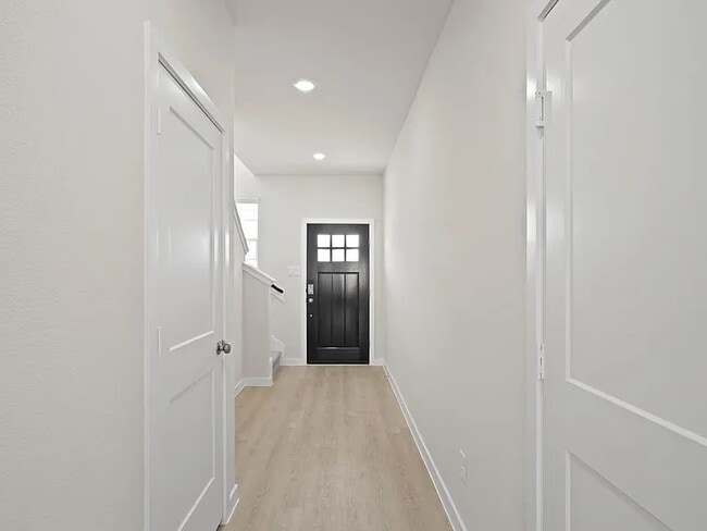 Building Photo - 17235 King Eider Rd