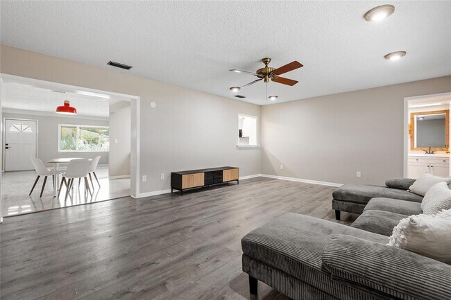 Building Photo - 2700 67th St N