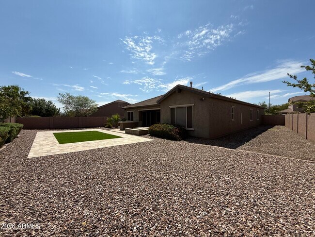 Building Photo - 4045 S Camellia Dr