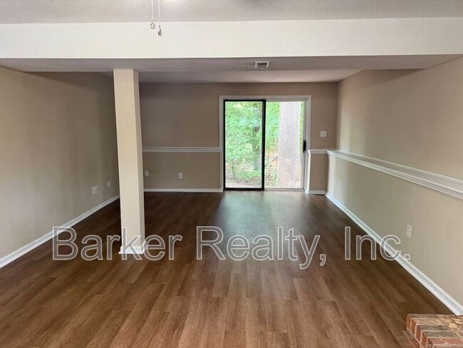 Building Photo - 507 Trappers Run Dr