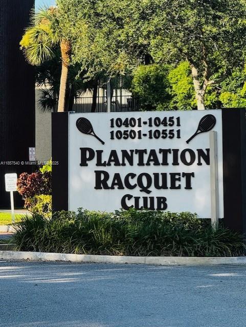 Building Photo - 10501 W Broward Blvd