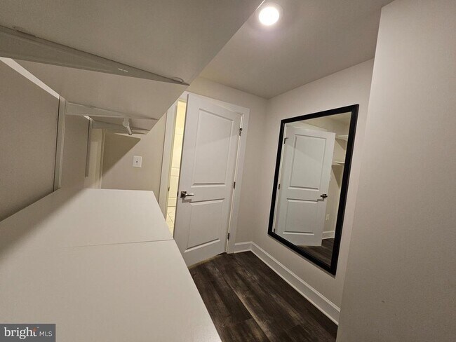 Building Photo - 2502 Vivaldi Ln
