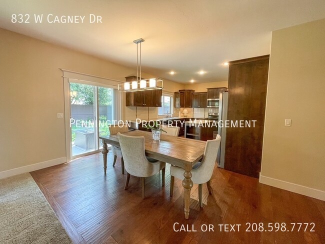 Building Photo - 832 W Cagney Dr