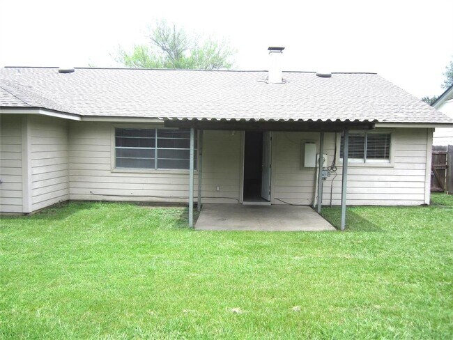 Building Photo - 17907 Fieldglen Dr