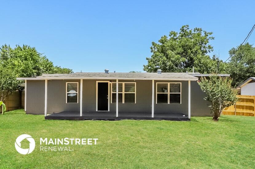 Building Photo - 450 Millwood Ln