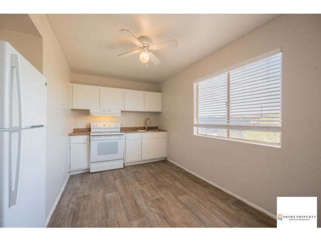 Building Photo - $500 OFF FIRST MONTH'S RENT MOVE IN SPECIA...