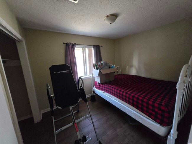 Building Photo - 604 35th Ave N