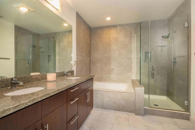 Building Photo - 1050 Island Ave