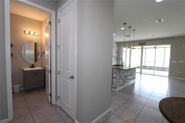 Building Photo - 270 Alford Dr