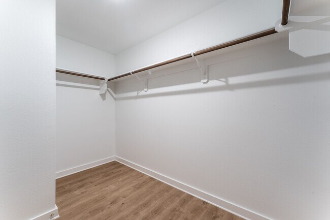 Building Photo - Welcome to your dream home in the prime lo...