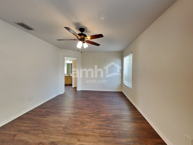 Building Photo - 12639 Longcrest Dr