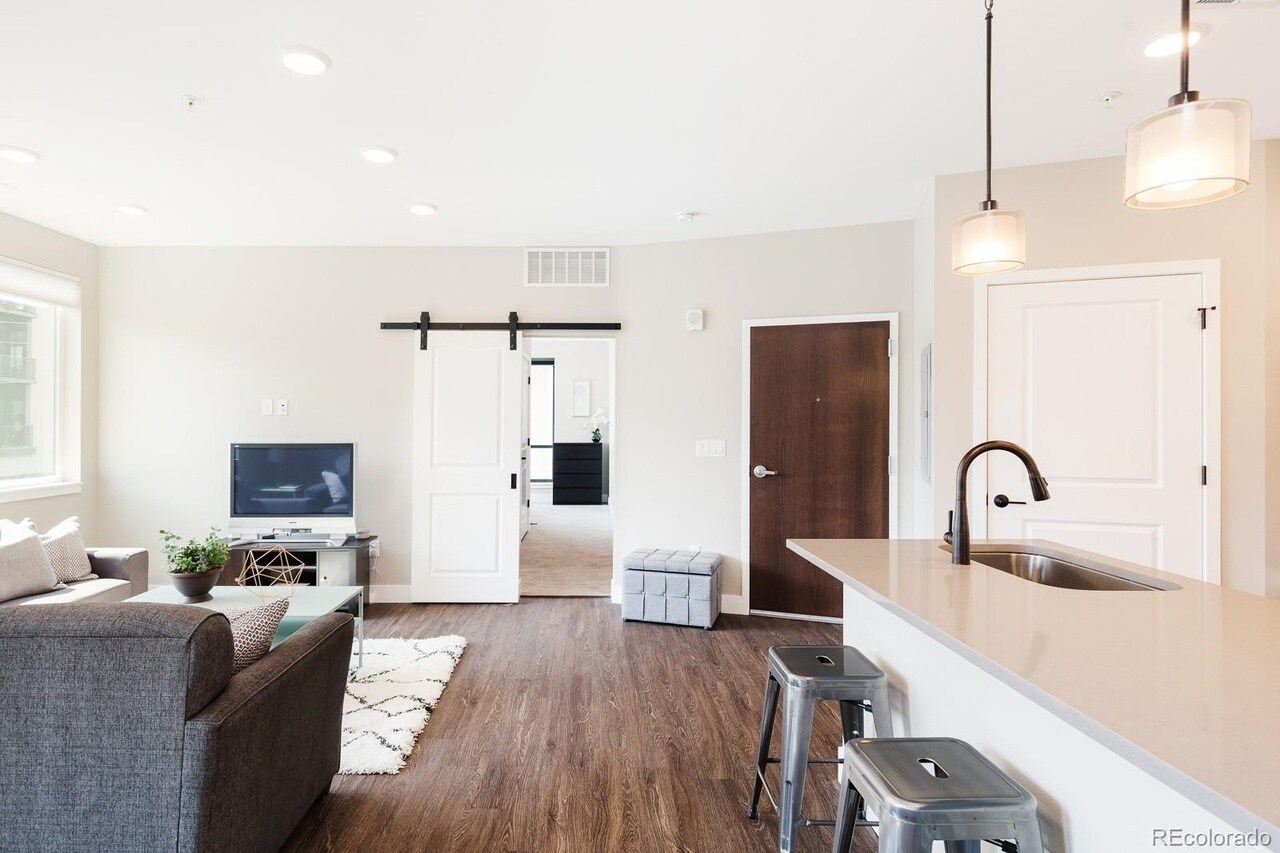 Building Photo - 2729 W 28th Ave