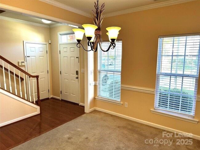 Building Photo - 7946 Mariners Pointe Cir