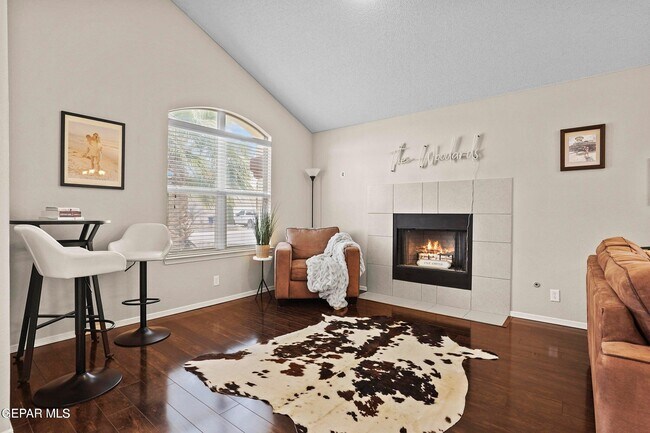 Building Photo - 12529 Paseo Rosannie Ave