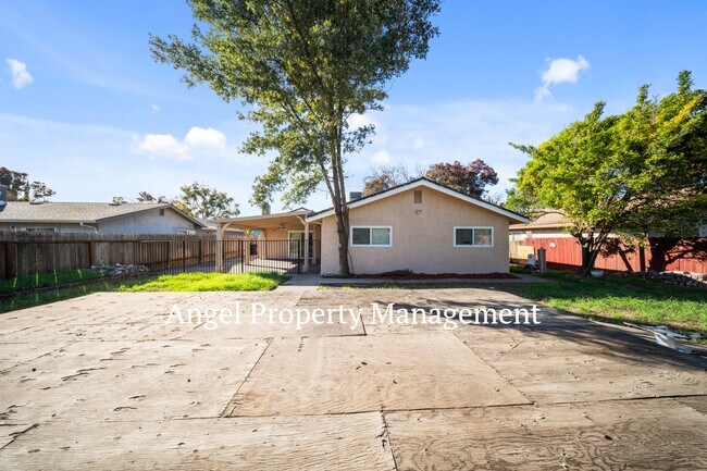 Building Photo - 8614 Tam O'Shanter Dr