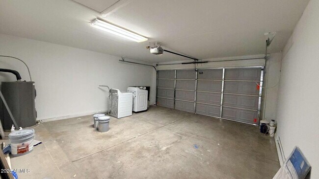 Building Photo - 1777 E Sheffield Ave