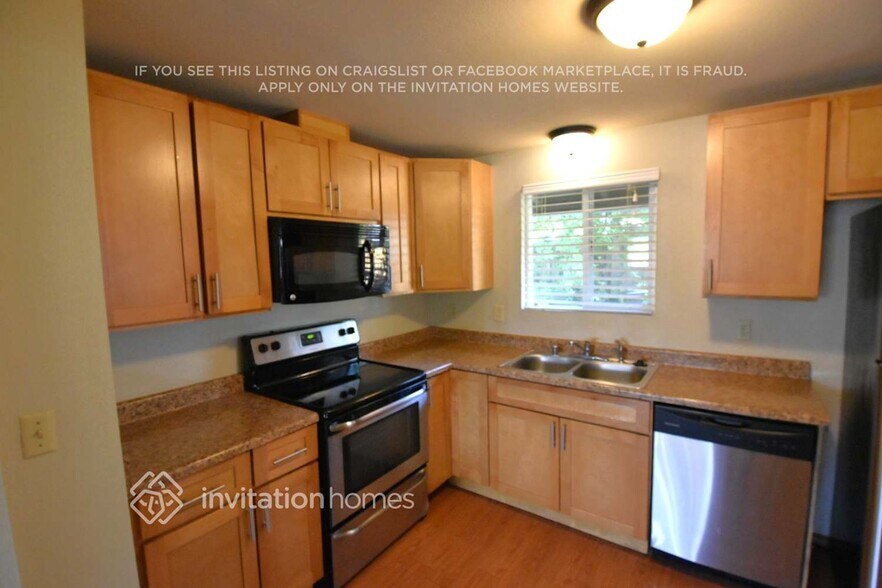 Building Photo - 11002 Dean Ct SW