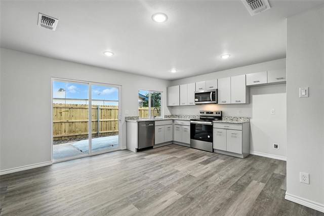 Building Photo - 4613 Tarry Dr