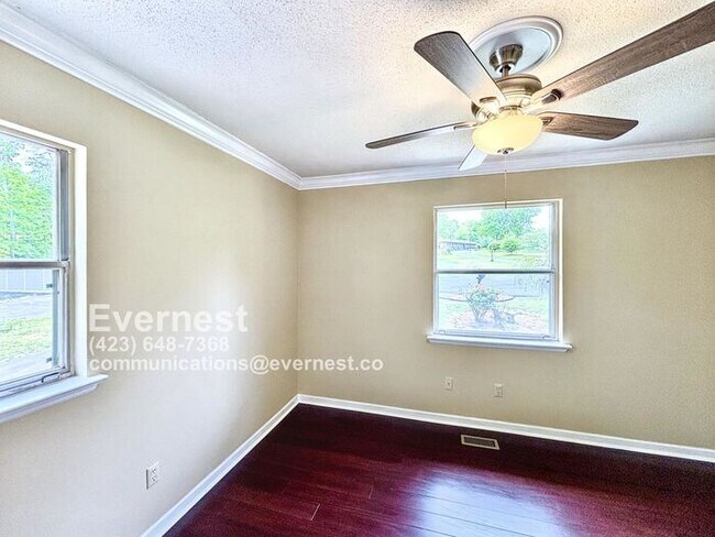 Building Photo - 3-Bedroom, 2-Bathroom Home with Basement a...
