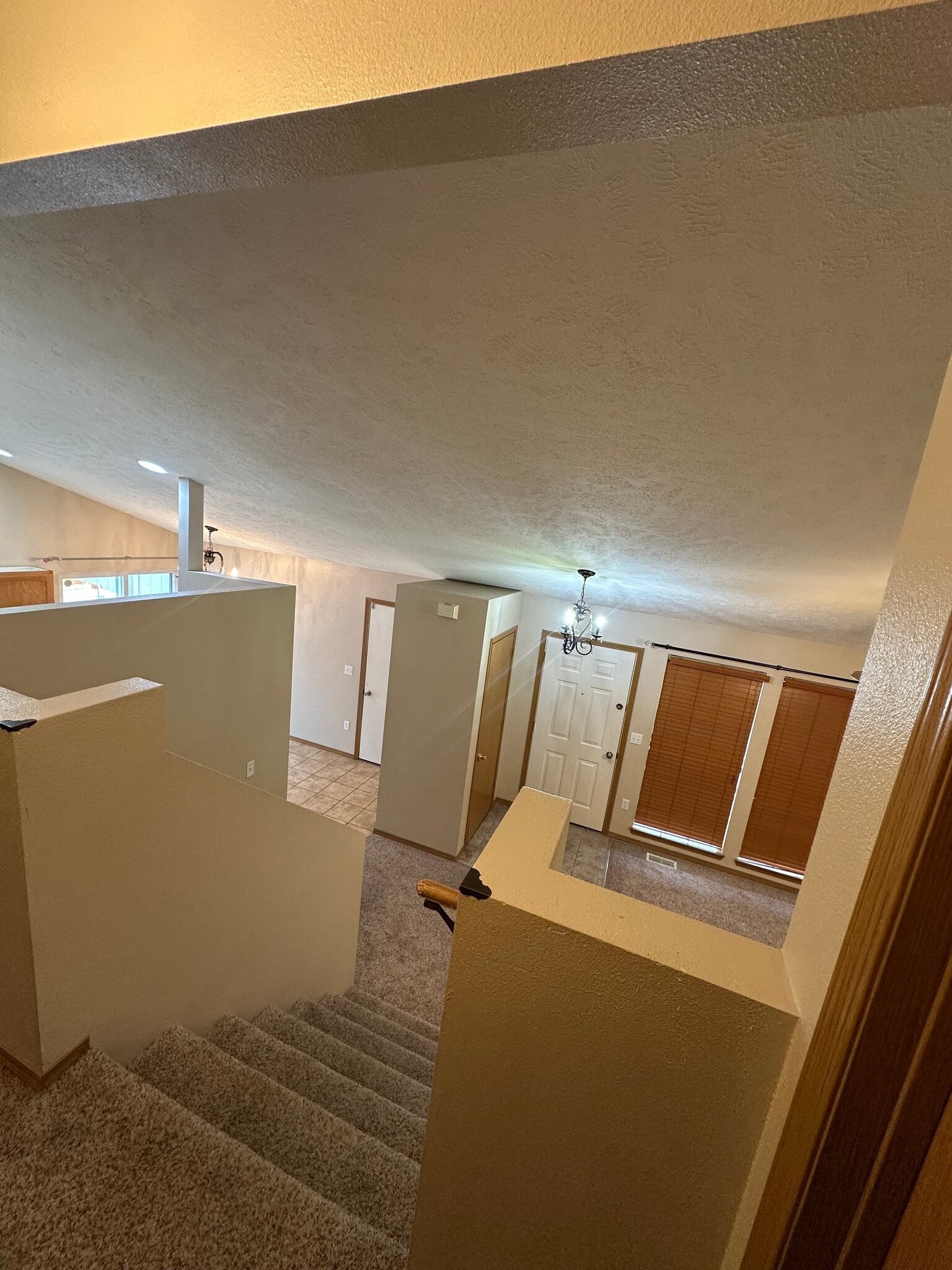 Building Photo - 1517 E Calkins Dr