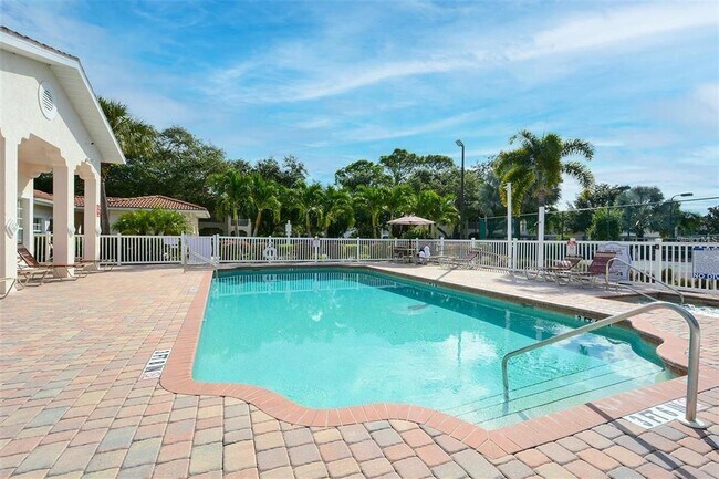 Building Photo - 4260 Central Sarasota Pkwy