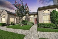 Building Photo - 1022 Memorial Village Dr